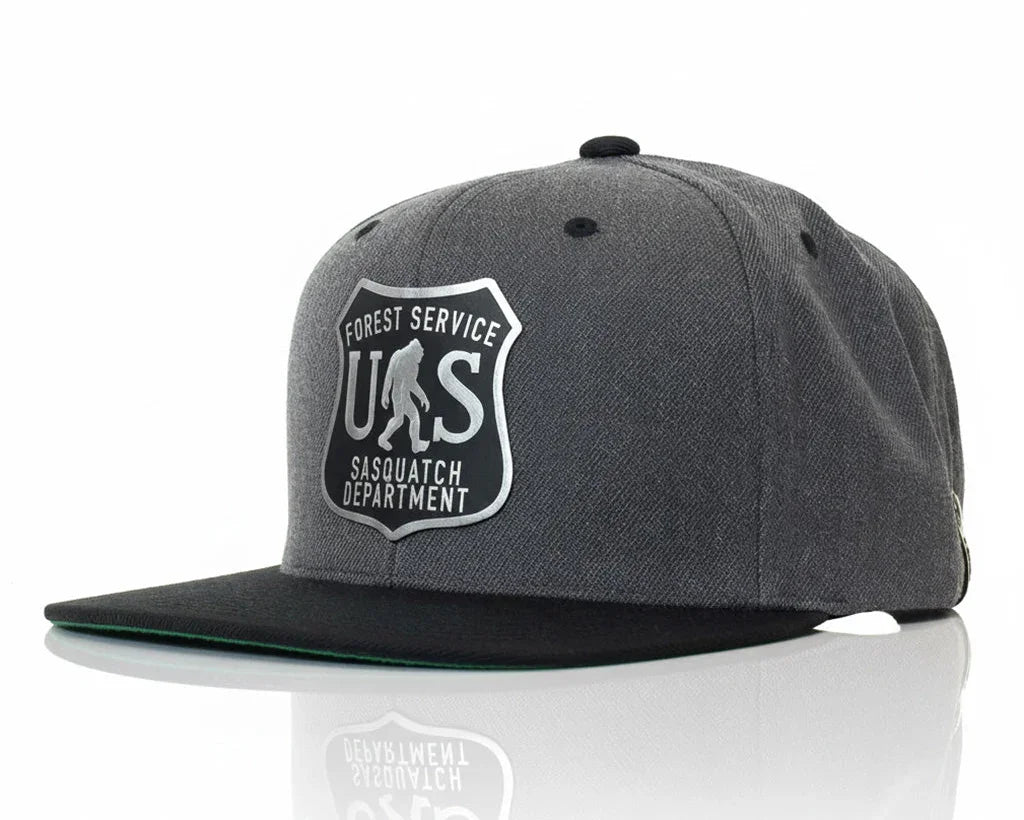 SASQUATCH 6 - Panel Flat Snapback Grey Black - Tailgate Hats