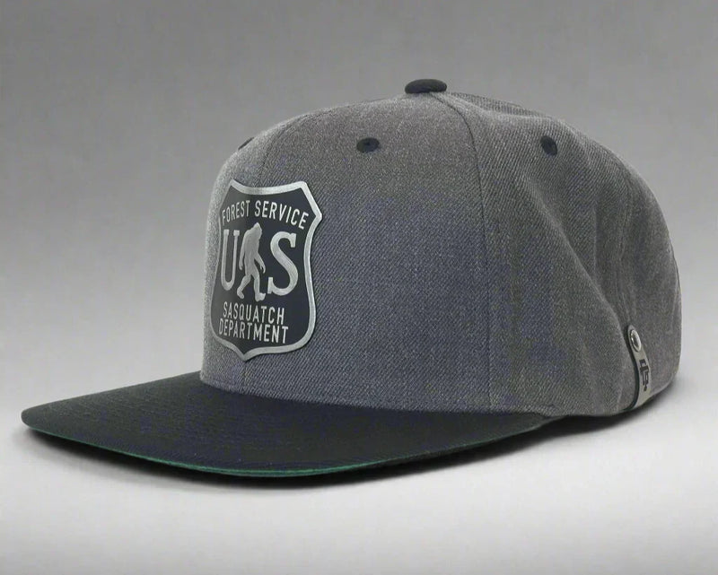 SASQUATCH 6-Panel Flat Snapback Grey Black