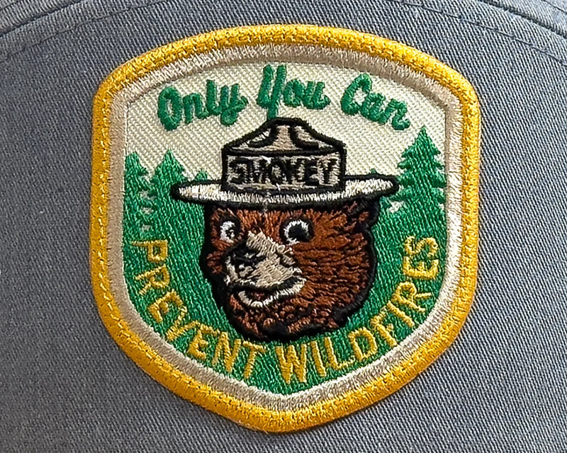 SMOKEY BEAR 7-Panel Flat Snapback, Richardson 168 Heather Gold