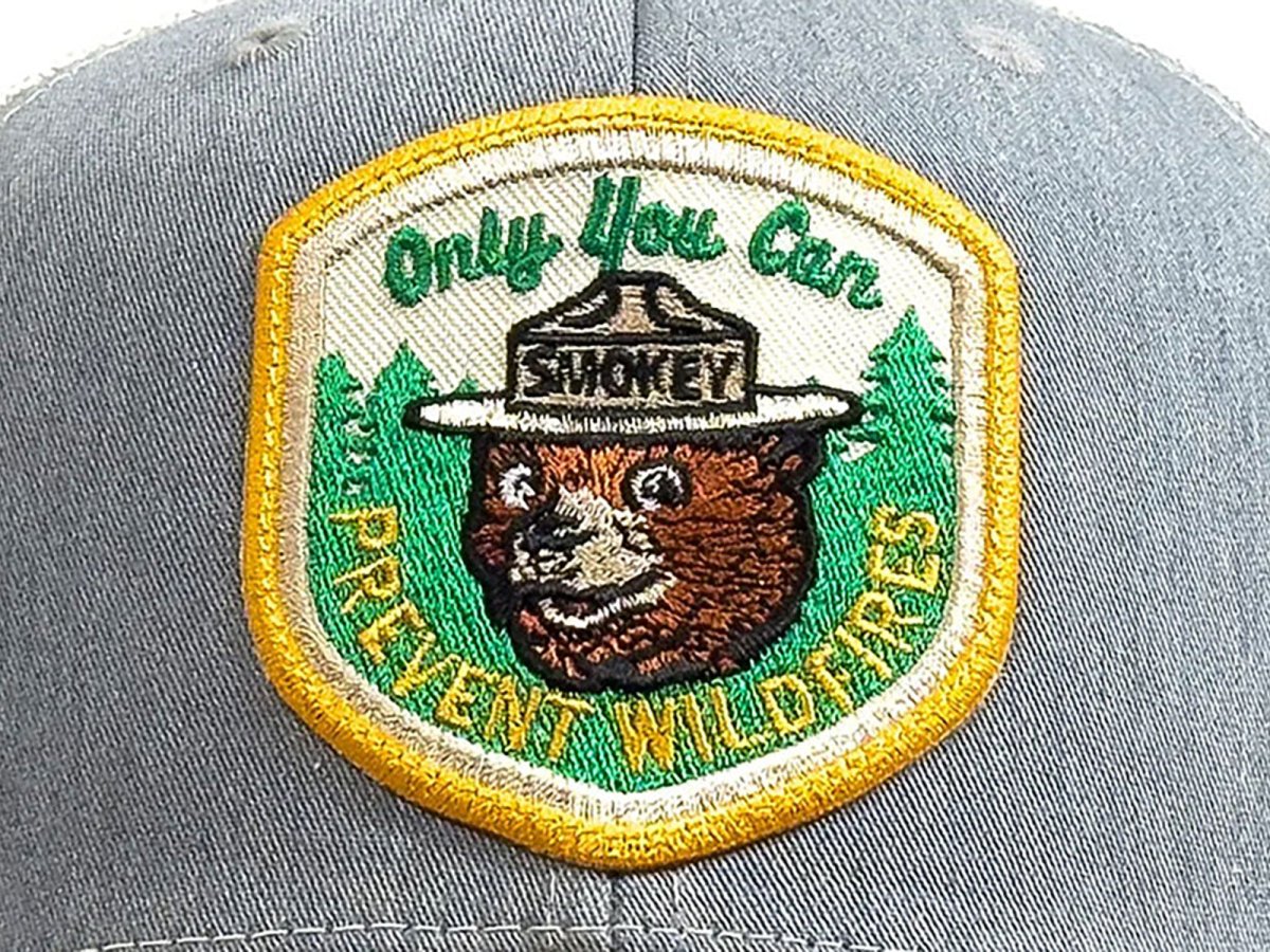 SMOKEY BEAR 6 - Panel Curved Snapback, Richardson 112 Grey - Tailgate Hats