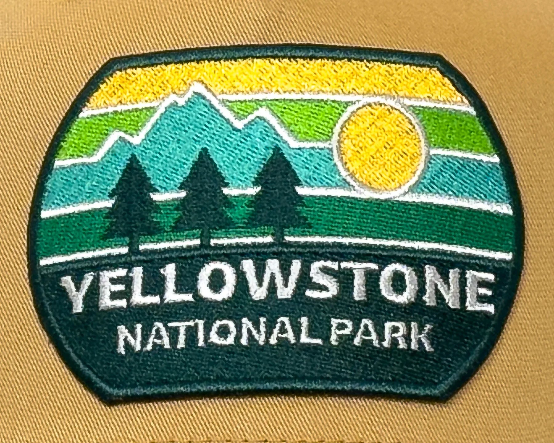 YELLOWSTONE 5-Panel Curved Snapback Gold